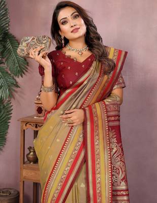 Gold handloom kalamkari silk blend saree with zari woven work 3