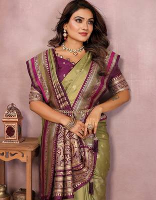 Green handloom kalamkari silk blend saree with zari woven work 3