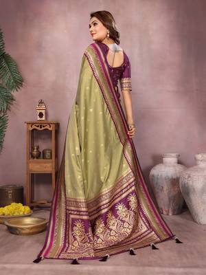 Green handloom kalamkari silk blend saree with zari woven work 4
