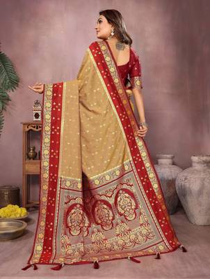 Gold handloom kalamkari silk blend saree with zari woven work 4