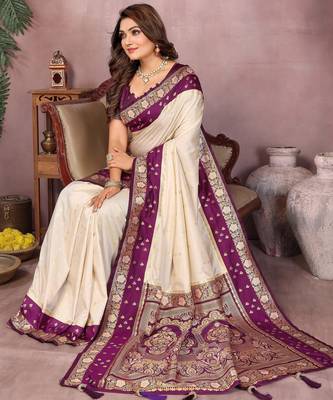 Beige handloom kalamkari silk blend saree with zari woven work 2