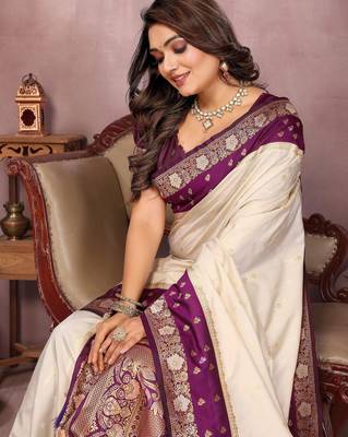 Beige handloom kalamkari silk blend saree with zari woven work 3