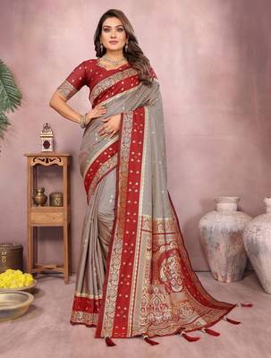 Grey handloom kalamkari silk blend saree with zari woven work 1