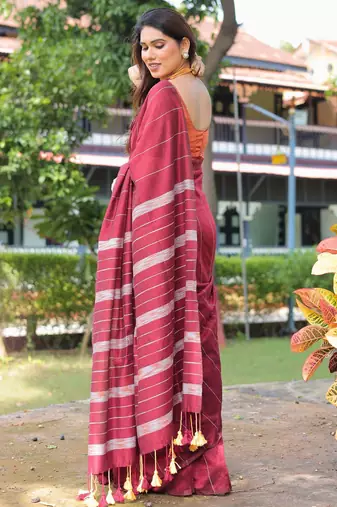 Durga red cototn saree with blouse