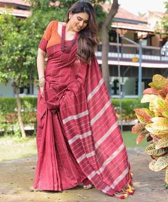 Durga red cototn saree with blouse 3