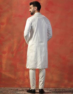 White embroidered kurta pyjama set     elegant indian outfit for ceremonies 5