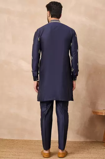 Navy blue embroidered kurta pant set     stylish indian wedding outfit for men