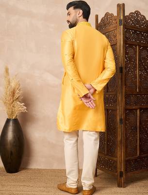 Yellow abstract printed kurta pant set     stylish indian ethnic wear for men 4