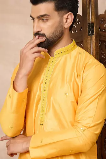 Yellow abstract printed kurta pant set     stylish indian ethnic wear for men