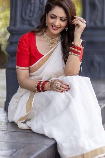 linen cotton white and gold zari kerela saree with unstitched blouse