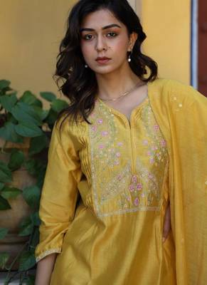 Mustard half lily yoke suit set 1