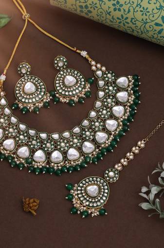 Green color meena work kundan necklace set for graceful day events