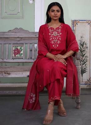 Magenta pink floral bouquet suit set 2