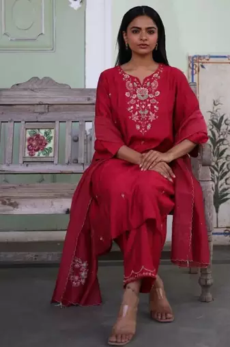 Magenta pink floral bouquet suit set