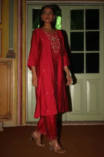 Magenta pink floral bouquet suit set
