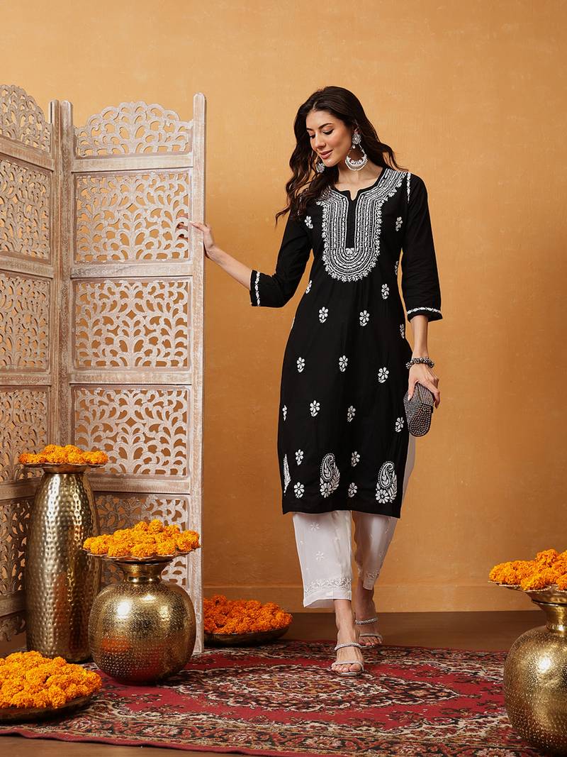 Hand embroidered white georgette lucknowi chikankari straight pant