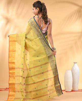 Pastel green tant pure cotton saree with contrasting zari border 3