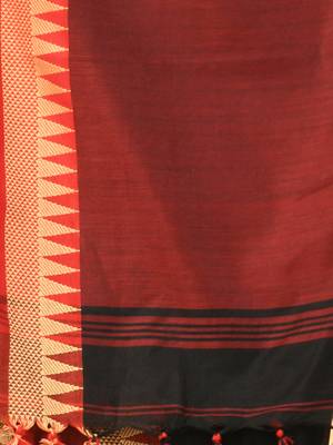 Black and red cotton saree with geometric woven border 4