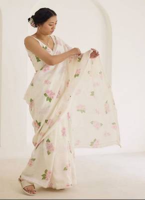 White floral digital printed saree with blouse 3
