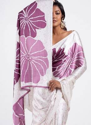 Purple crepe digital printed saree with blouse 4