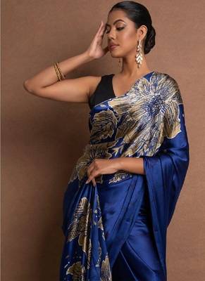 Blue crepe digital printed saree with blouse 3