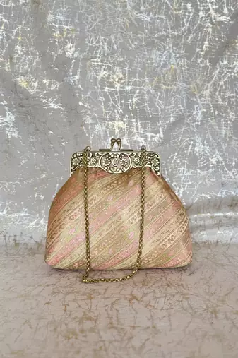 BANARASI VINTAGE CLUTCH