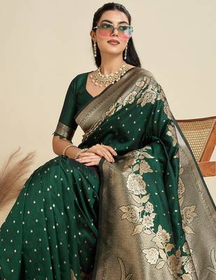 Dark Green Kanjivaram silk blend Two-Tone Zari Weaving Saree  1