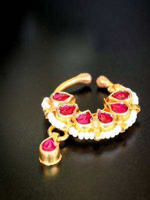 Royal half-hoop nath with ruby stones & pearl detailing 2