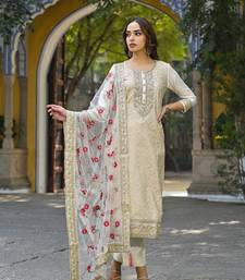 Women off white silk blend solid embroidered straight kurta trousers with dupatta