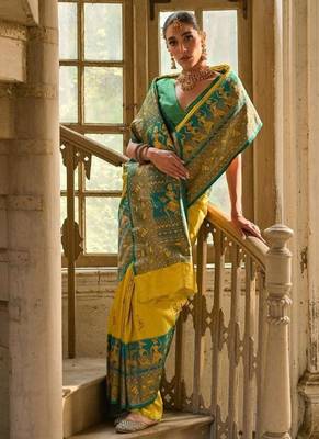 Pear Banarasi silk blend Contrast Copper Zari Weaving Saree  3