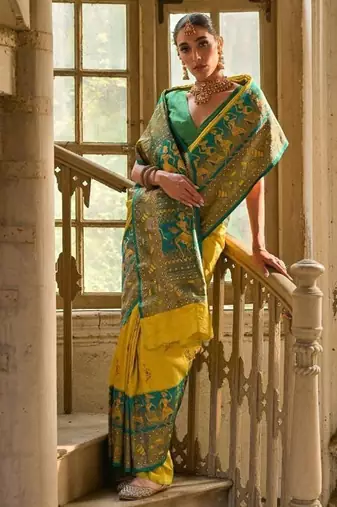 Pear Banarasi silk blend Contrast Copper Zari Weaving Saree 