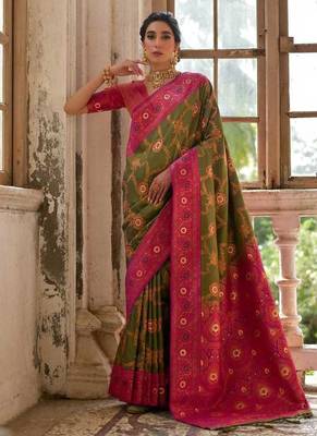 Dark Olive Banarasi silk blend Contrast Zari Weaving Saree  2