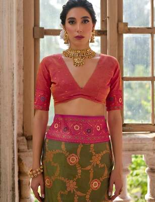 Dark Olive Banarasi silk blend Contrast Zari Weaving Saree  4
