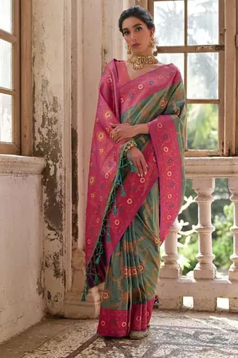 Light Green Banarasi silk blend Contrast Zari Weaving Saree 