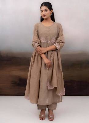 Chiku beaded bageecha suit set 1