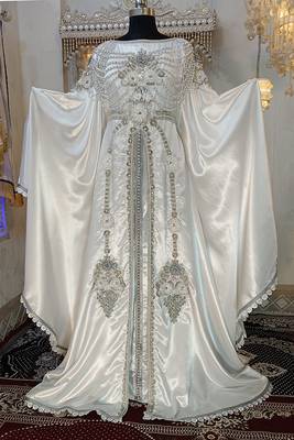 White arabic moroccan islamic wedding kaftan 1