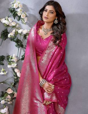 Pink faux banarasi silk blend jacquard weving trendy partywear saree 4