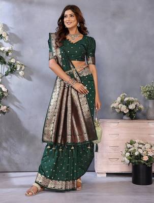 Green faux banarasi silk blend jacquard weving trendy partywear saree 5