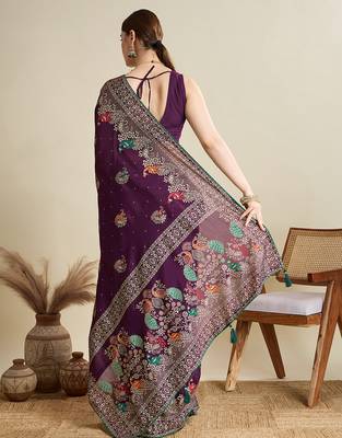 Wine table printed with foil cotton blended saree 2