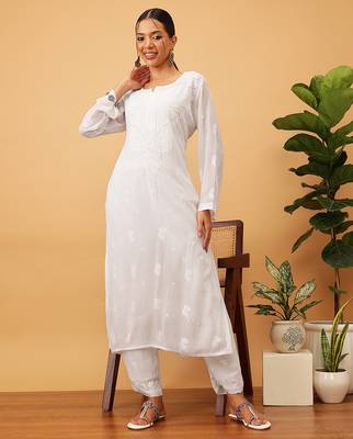 Hand embroidered white viscose georgette lucknowi chikankari kurta set  1