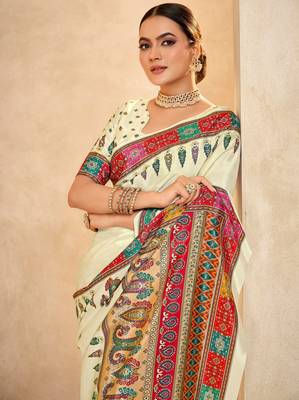 Cream crepe silk blend digital foil printed saree 3