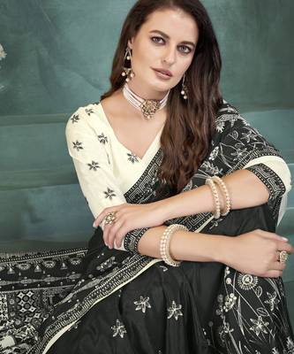 Black sophisticated digital foil printed crepe silk blend saree 3