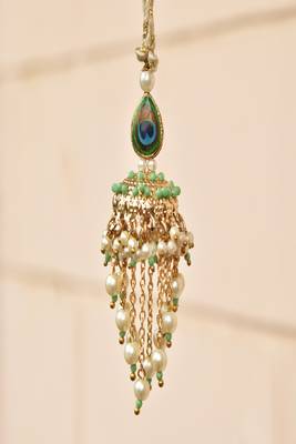 Peacock jhoomar lumba with roli chawal capsules 2