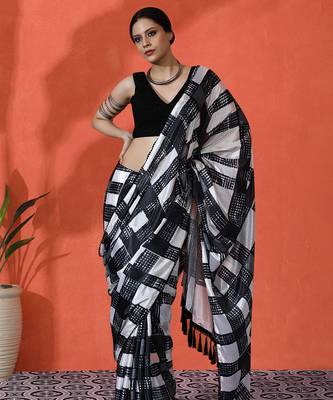Off white chinon digital printed girlie partywear saree 1