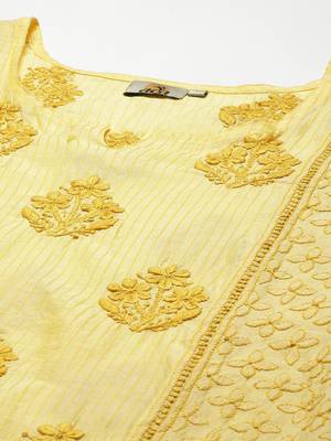 Hand embroidered yellow chanderi lucknow chikankari kurta 5