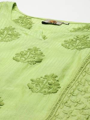Hand embroidered green chanderi lucknowi chikankari straight kurta 5