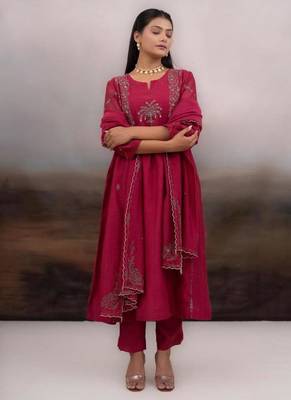 Rani pink desert palm dress with dupatta 3