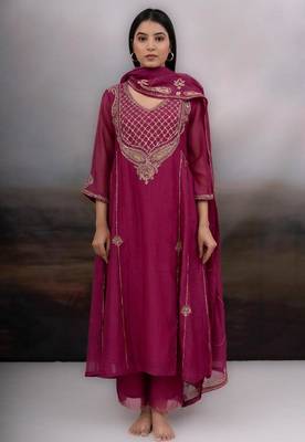 Rani pink ambia dress set with dupatta 3