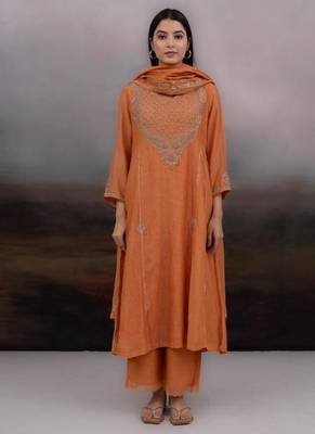 Rust orange ambia dress set with dupatta 5