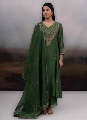 Green ambia dress set with dupatta 2